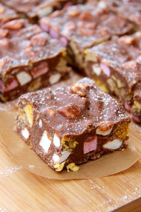 A Classic No-Bake Treat that everyone will enjoy – fill your Rocky Road with everything you love and ENJOY! Way back in May last year... Rocky Road Squares, Cornflake Cake, Rocky Road Cake, Rocky Road Recipe, Janes Patisserie, Cake Stall, Tray Bake Recipes, Tray Bake, Picnic Ideas