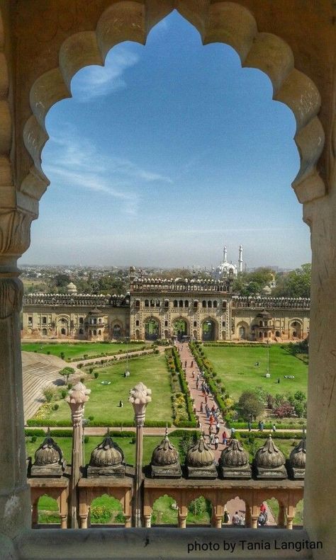 Lucknow Instagram Story, Lucknowi Aesthetic, Bara Imambara Lucknow, Lucknow Wallpaper, Hazratganj Lucknow Aesthetic, Indian History Aesthetic, Bada Imambara Lucknow, Lucknow Photography, Lucknow Aesthetic