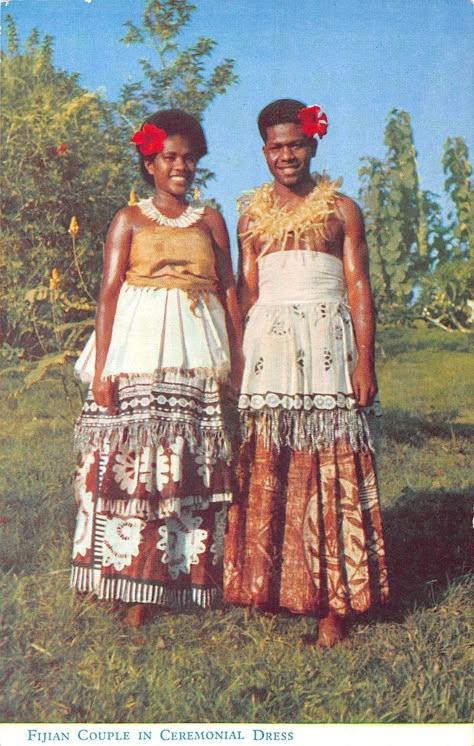 fiji Fiji People, Fiji Women, Polynesian Art, Hula Dancers, Indigenous Americans, Dresses Australia, Old Postcards, Vintage Band, Kinds Of People