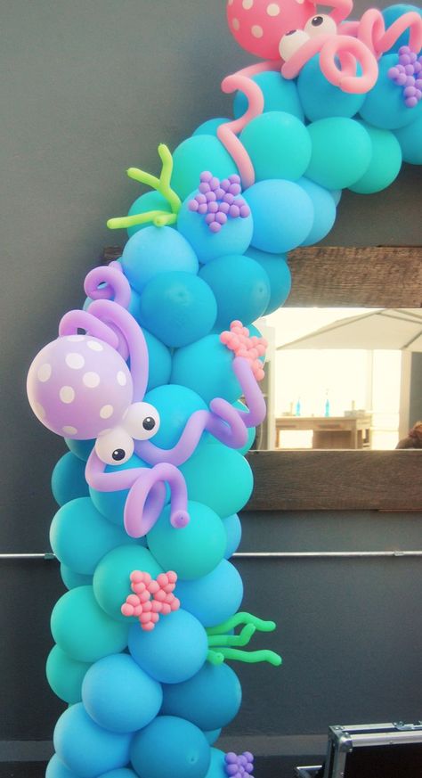 Birthday Decorations Sea Theme, Ocean Party Ideas Decorations, Beach Party Decorations Ocean Themes, Mermaid Birthday Party Decorations Decor, Mermaid Party Diy Decorations, Ocean Theme Balloon Arch, Sea Theme Birthday Decoration, Diy Little Mermaid Party Decorations, Babyshark Bday Party