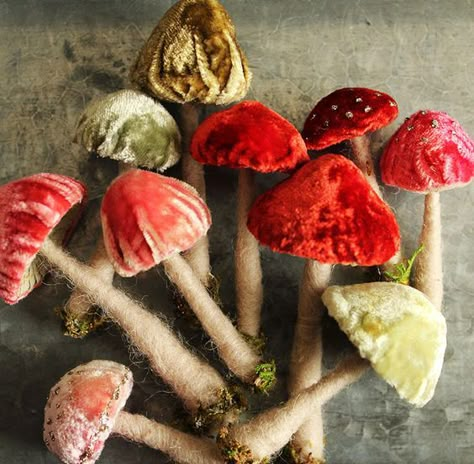 Velvet and Felt Mushrooms.Creating your Fairy Garden can begin by adding mushrooms that you can DIY|fairiehollow.com Crafts Mushroom, Diy Mushrooms, Mushroom Ornaments, Felt Mushroom, Mushroom Crafts, Stuffed Mushroom Caps, Needle Felting Projects, Autumn Crafts, Mushroom Art