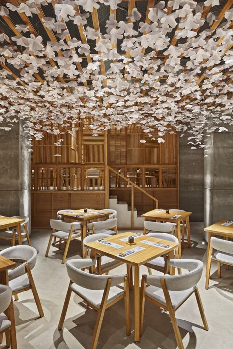 Nozomi Sushi Bar - Picture gallery Plane Interior, Sushi Bar Design, Japanese Restaurant Interior, Japanese Restaurant Design, Interior Design Examples, Japanese Bar, Sushi Design, Japanese Home Decor, Luxury Restaurant