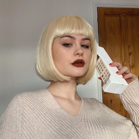 3,543 Likes, 30 Comments - ellie addis (@ellieaddis) on Instagram: “do you like scary movies? 🔪🖤” Blonde Hair Costumes, Ellie Addis, Blonde Halloween Costumes, Short Blonde Bobs, Hair Halloween, Short Grey Hair, Short Blonde, Blonde Bobs, Short Blonde Hair