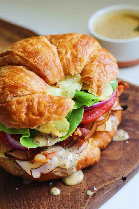 Savory Croissant Recipes, Sandwich On Croissant, Crossiant Sandwich, Turkey Croissant Sandwich, Turkey Croissant, Turkey And Cheese Sandwich, Stuffed Croissants, Mortadella Sandwich, Awesome Sandwiches