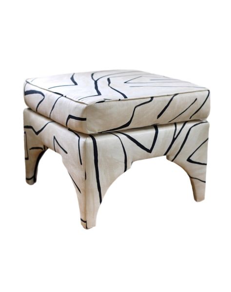 This striking hand-upholstered piece provides perfect comfort with a soft square cushion attached atop a base of sleek arches. Carefully crafted in Kelly Wearstler Lee Jofa Graffito linen/cotton fabric in linen/onyx colorway. Linen Ottoman, Small Bench, Cottage Furniture, Lee Jofa, Stool Design, Kelly Wearstler, Custom Upholstery, Living Furniture, Living Room Furniture