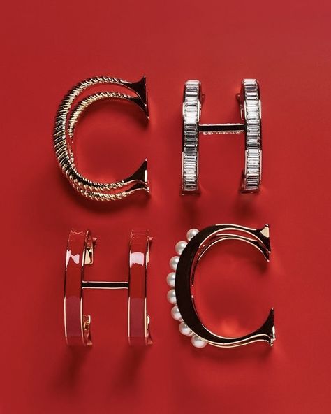 Jewelry Latina, Thigh Jewelry, Carolina Herrera Perfume, Perfume Carolina Herrera, Latina Jewelry, Ch Carolina Herrera, Publicidad Creativa, Bold Necklace, Classy Girl