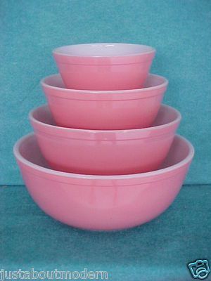 PYREX GLASS PINK 4 MIXING BOWL SET ( my granddaughters will each have a set I hope ) Honeymoon Bungalow, Pink Pyrex, Pyrex Dishes, Pyrex Patterns, Pink Dishes, Pyrex Collection, Bowl Sets, Mixing Bowl Set, Pyrex Mixing Bowls