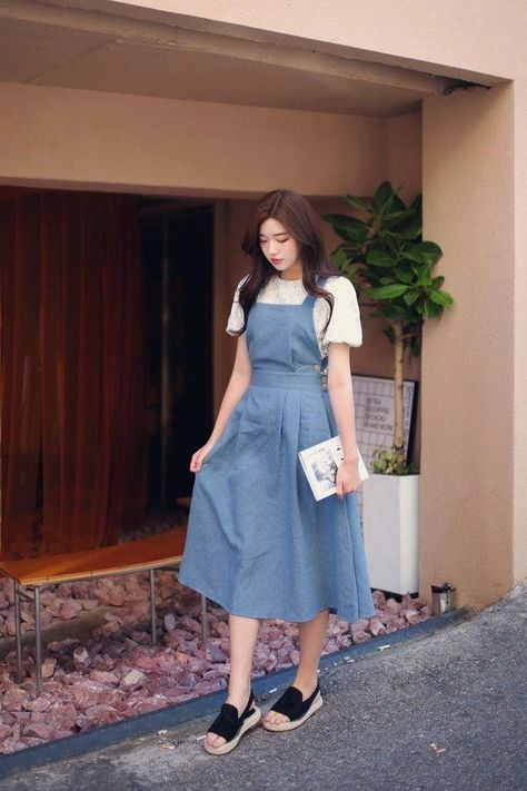 Rok Outfit, Korean Clothes, Korean Fashion Outfits, Salwar Kamiz, Korean Fashion Trends, Summer Dress Outfits, Casual Chic Style, Fashion Korean, Summer Fashion Outfits