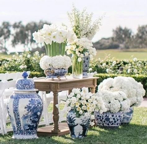 Blue Tile Party Decor, Flowers In Ginger Jars, Blue And White Ginger Jar Wedding, Ginger Jar Party, Blue And White China Wedding, Chinoiserie Chic Wedding, Ginger Jar Wedding, Blue And White Vases, Azulejos Tiles