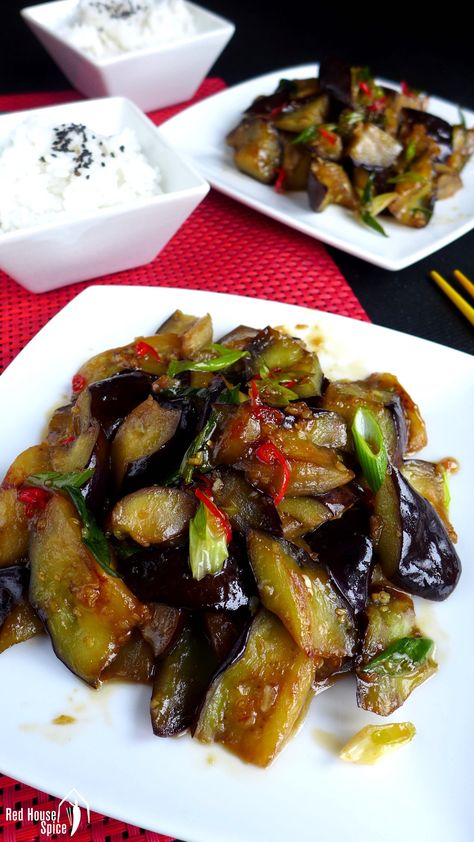 Creamy and luscious, stir-fried aubergine in plum sauce is a dish to die for. This recipe tells you how to achieve the desired texture using a minimum of oil. Fried Aubergine, Eggplant Recipe, Chinese Vegetables, Plum Sauce, Mapo Tofu, Asian Vegetables, Eggplant Dishes, Eggplant Recipes, Chinese Cooking