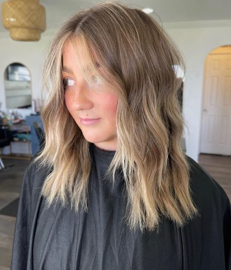 that soft effortless look💌✨🪞 I love a good muted blonde • Partial custom color + face framing details Using @redken shades 9nb, 9g, 8gi #softblonde #softblondehair #softdimensionalcolor #livedincolor #redkenobsessed #redkenshadeseq #sunkissedhair #vernalutah #livedinblonde #livedinhair #softfaceframing #blendedhair #blendedhighlights Muted Blonde Hair, Partial Blonde, Vernal Utah, Soft Blonde Hair, Partial Highlights, Sun Kissed Hair, Redken Shades, Soft Blonde, Dimensional Color