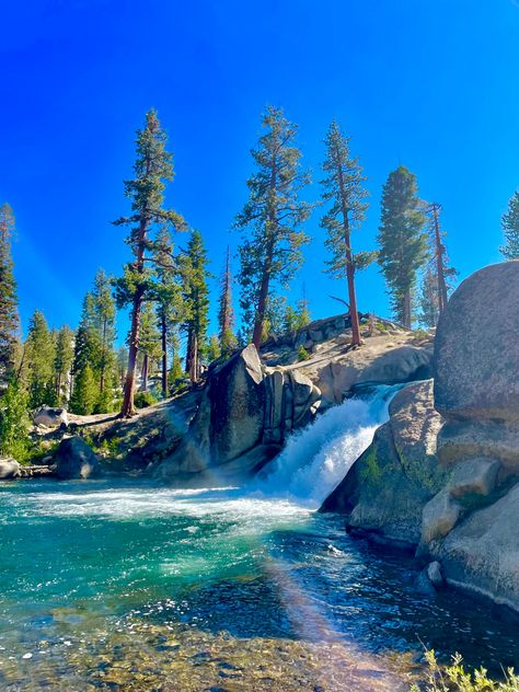 rainbow falls hike mammoth california | #summer #nature #california #waterfall #bright #creation Mammoth Lakes California Summer, Nature California, Mammoth Cave National Park Pictures, Moaning Caverns California, Mt Baldy California, Mammoth California, Southern California Nature, Rainbow Falls, California Summer