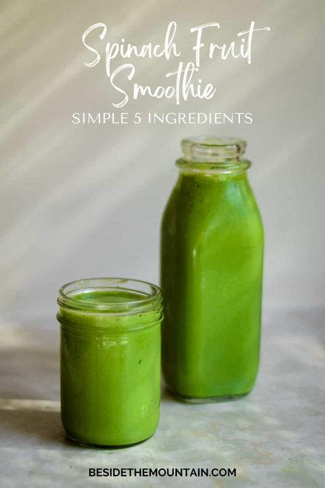 This super simple spinach fruit smoothie is delicious and easy! A great first-time green smoothie to make. 5 simple ingredients make the perfect blend. Smoothie Without Banana, Super Green Smoothie, High Protein Smoothies, Orange Smoothie, Raw Spinach, Clean Life, Spinach Smoothie, Power Foods, Frozen Pineapple