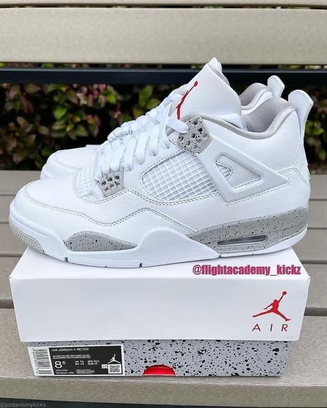 Jordan 4 White Oreo, Nike Shoes Women Fashion, Jordan 4 White, Pretty Sneakers, Platform Shoes Heels, Nike Shoes Girls, Black Nike Shoes, Jordan Shoes Retro, Cute Nike Shoes