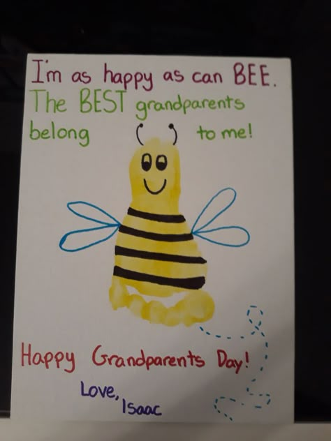 Bee Footprint, Grandparents Day Activities, Baby Footprint Crafts, Spring Toddler Crafts, Grandparents Day Cards, Baby Art Crafts, Grandparents Day Crafts, Happy Grandparents Day