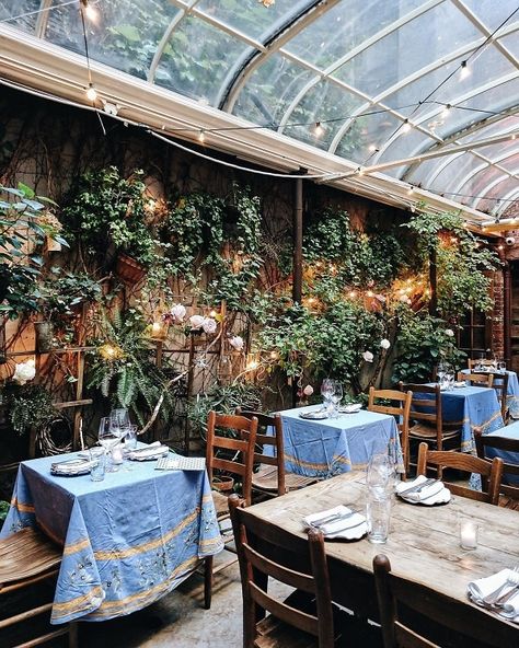 Italian Decorations, Palma Restaurant, Greenhouse Bar, Italian Restaurant Design, Pig Hotel, Italian Cafe, Corner Shop, Italian Decor, 1st Night