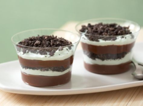 Grasshopper Parfaits #mint #Oreo #choc #justapinchrecipes Grasshopper Parfait, Mspi Diet, Oreo Tiramisu, Mint Patties, Work Potluck, Kraft Foods, Parfait Recipe, Oreo Pudding, Pudding Parfait