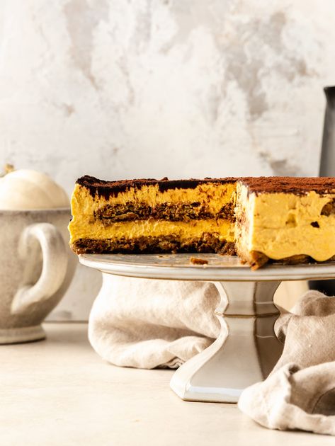 Pumpkin Tiramisu Recipe - Olives + Thyme Pumpkin Spice Tiramisu, Pumpkin Tiramisu Recipe, Fall Tiramisu, Bourbon Tiramisu, Thanksgiving Tiramisu, Pumpkin Tiramisu, Tiramisu Cookies, Easy Tiramisu, Mascarpone Filling