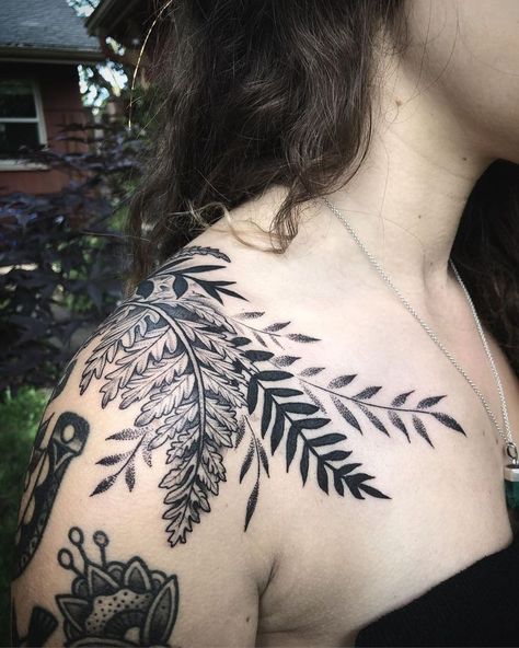 Fern Shoulder Tattoos For Women, Fern Shoulder Cap Tattoo, Botanical Shoulder Cap Tattoo, Ivy Shoulder Tattoo, Plant Chest Tattoo, Fern Shoulder Tattoo, Plant Tattoos For Women, Fern Spiral, Tattoo Fern