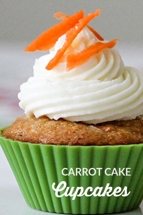 Easy and delicious carrot cake cupcake recipe that uses fresh ingredients and is perfect for any occasion. Easy Carrot Cake Cupcakes, Carrot Cupcake Recipe, Cupcake Recipes From Scratch, Hummingbird Bakery, Hot Chocolate Fudge, Moist Carrot Cakes, Easy Carrot Cake, Party Food Dessert, Carrot Cake Cupcakes