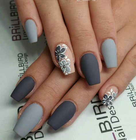 Grey Nails With Flowers, Nails With Flowers, Spring Nail Polish Colors, Grey Nails, Spring Nail Colors, Gray Nails, Art Nails, Nail Designs Spring, Flower Nails