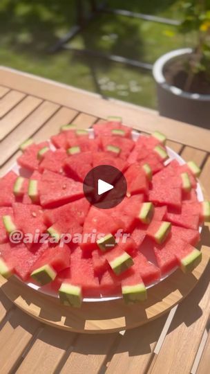 Facebook Bunko Food, Watermelon Snack, Rose Coloring, Snack Display, Deco Fruit, Fruit Centerpieces, Watermelon Decor, Watermelon Art, Party Snack Food