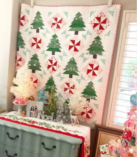 Sewing With Scraps, Peppermint Forest, Christmas Quilting Projects, Forest Quilt, Christmas Quilt Blocks, Christmas Table Toppers, Christmas Tree Quilt, Christmas Sewing Projects, Christmas Quilt Patterns