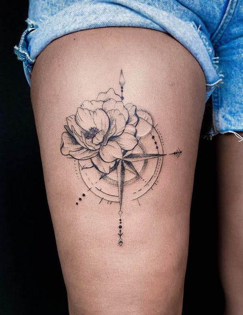 Watercolor Compass Tattoo, Feminine Compass Tattoo, Simple Compass Tattoo, Compass Rose Tattoo, Tattoo Time, Compass Tattoo Design, Dragon Tattoo For Women, Cat Tattoos, Inspiration Tattoos