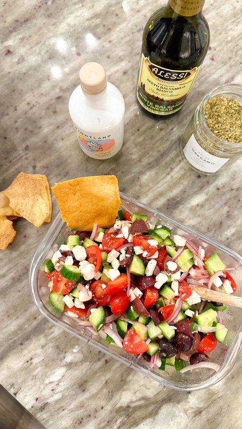 Greek Salsa Recipe, Greek Salsa, Mini Cucumbers, White Balsamic Vinegar, Quick And Easy Appetizers, Low Cal Recipes, Salsa Recipe, Low Cal, Balsamic Vinegar