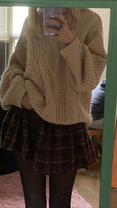 Autumn Fits Skirts, Brown Skirt And Sweater Outfit, Aesthetic Oversized Sweater, Comfy Cute Aesthetic Outfits, Winter Outfits Plaid Skirt, Crop Sweater And Skirt Outfit, Big Sweater With Skirt Outfit, Oversized Sweaters Aesthetic, Sweater Outfits With Skirts