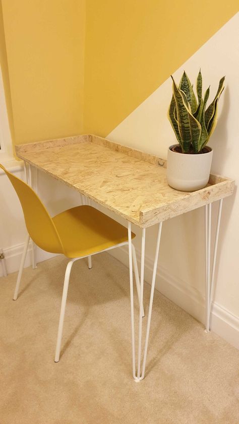 Osb Furniture Diy, Osb Office, Osb Desk, Osb Furniture, Osb Wood, Wood Reception Desk, Diy Dining Room Table, Plywood Projects, Upcycled Furniture Diy