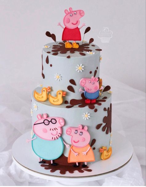 Tortas Peppa Pig, Bolo Da Peppa Pig, Peppa Pig Birthday Decorations, George Pig Birthday, Peppa Pig Birthday Party Decorations, Greta Gris, 4de Verjaardag, Peppa Pig Birthday Cake, Pig Birthday Cakes