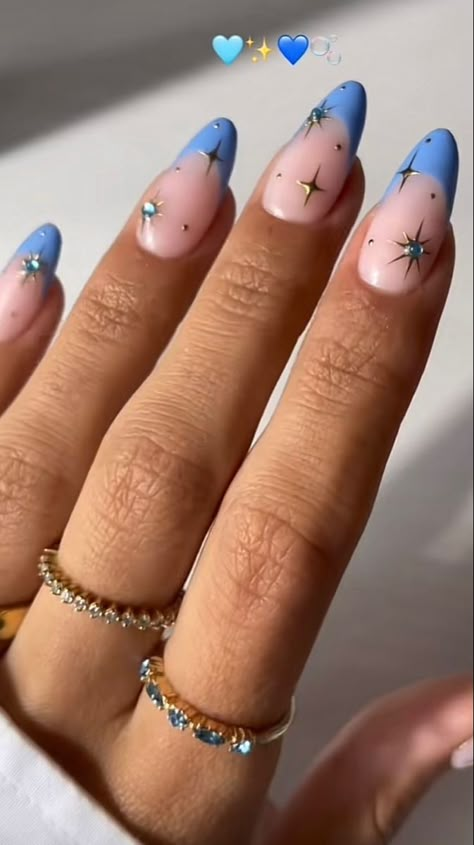 Nail Designs Intricate, Mamma Mia Nails Aesthetic, Eras Tour Nails Midnight, Blue And Pearl Nails, Mama Mia Nails Design, Mama Mia Inspired Nails, Midsommar Nails, Malta Nails, Mamma Mia Nails Ideas