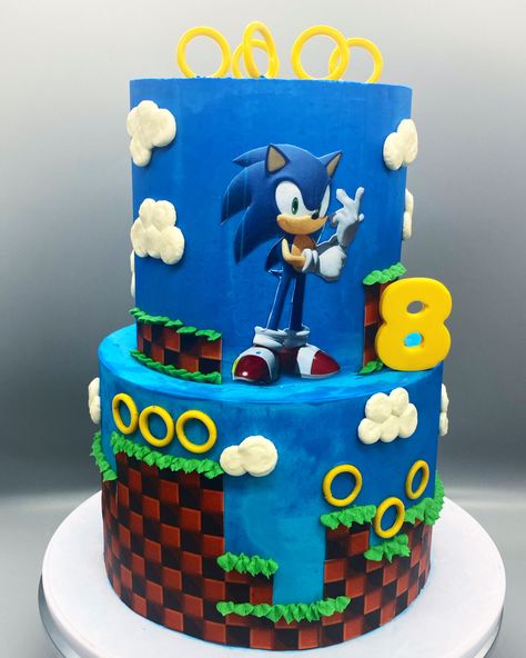 Buttercream with edible prints and candy melt decorations Tails Birthday Cake Sonic, Sonic Buttercream Cake, Sonic Cartoon Cake, Sonic And Tales Cake, Sonic The Hedgehog Cake Buttercream, Sonic Cake Buttercream, Sonic Cake Whipped Cream, Sonic Two Tier Cake, Bolo Sonic