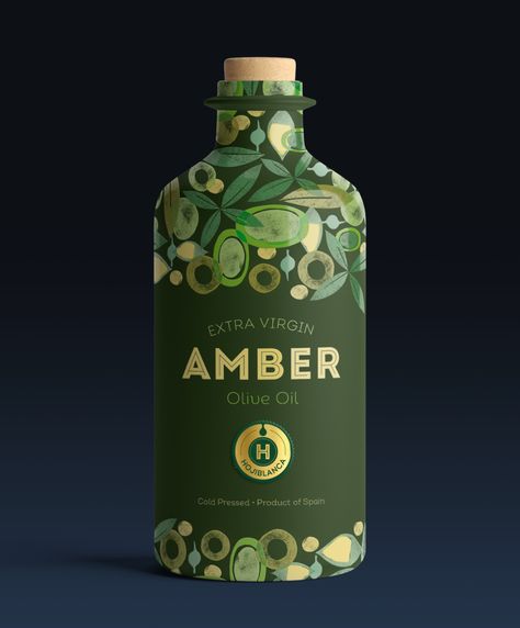 Oil Bottle Label Design, Olive Oil Branding, Inspiring Branding, Oil Branding, Olive Oil Bottle Design, Eco Packaging Design, Olive Oil Brands, Olive Oil Packaging, Oil Packaging