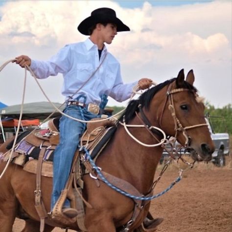 Sexy cowboy Wrangler Butts, Cute Cowboys, The Cowboy Way, Country Guys, Cowboy Life, Rodeo Cowboys, Real Cowboys, Everything Country, Team Roping