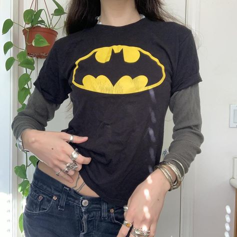 Batman Shirt Outfit Aesthetic, Batman Outfits For Women, Batman Shirt Outfit, Slay Outfits, Batman Shirt, Old Outfits, Just Style, Big Clothes, Fashion Inspiration Design