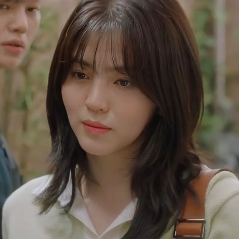 Yoo Nabi Hair, Nevertheless Nabi Haircut, Kdrama Hair, Kdrama Nevertheless, Han Soo Hee, Veils Bridal, Bob Haircut Ideas, Easy Curls, Girl Haircuts