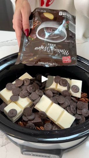 3.9K views · 67 reactions | Best crockpot dessert this holiday | Best crockpot dessert this holiday | By The Reel NellyFacebook Crock Pot Turtle Clusters, Crockpot Pecans, Crockpot Chocolate Candy, Crockpot Turtles, Turtle Clusters, Crockpot Chocolate, Crockpot Candy Recipes, Crockpot Dessert, Pecan Turtles