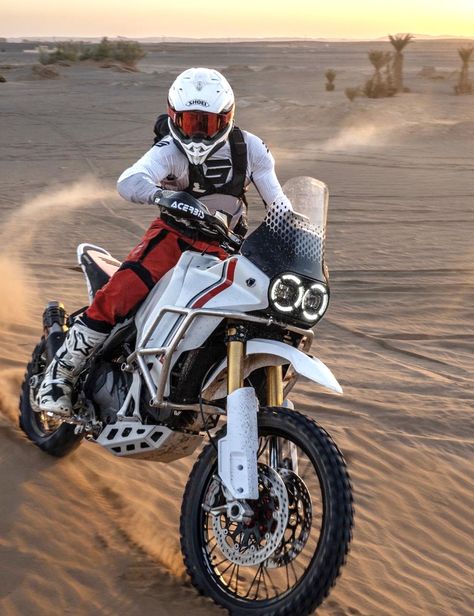 Desert X Ducati, Trail Motorcycle, Adventure Bike Motorcycles, Ducati Motorbike, Off Road Bikes, Dual Sport Motorcycle, Enduro Motorcycle, Sport Motorcycle, Dual Sport