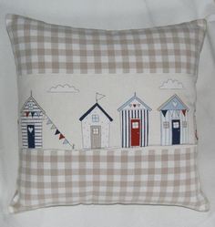 Cushion Ideas, Deco Marine, Make A Pillow, Applique Cushions, Sewing Cushions, Patchwork Cushion, Sewing Bee, Beach Huts, Free Motion Embroidery