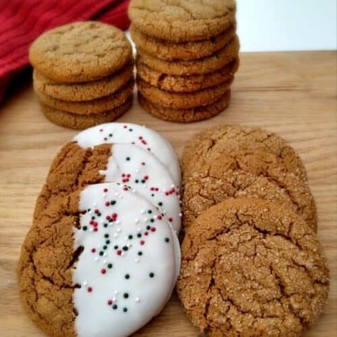 Soft and Chewy Amish Ginger Snap Cookies Recipe - Amish Heritage Pumpkin Chip Cookies, Amish Baking, Amish Cookies, Ginger Snap Cookies Recipe, Cinnamon Streusel Coffee Cake, Pumpkin Chip, Gingersnap Cookies, Pumpkin Custard, Best Cookies Ever