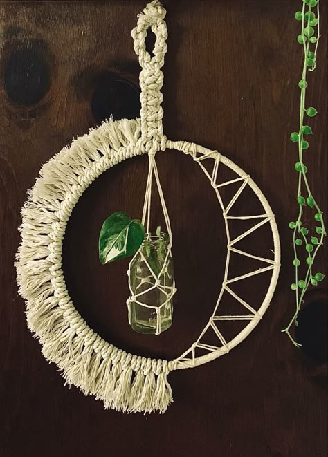 Handmade macrame sun and moon propagation staion. Sun Moon Macrame, Sun And Moon Macrame, Pagan Macrame, Macrame Sun Catcher, Moon Macrame Diy, Macrame Moon Diy, Macrame Propagation, Propagation Wall Hanging, Macrame Sun