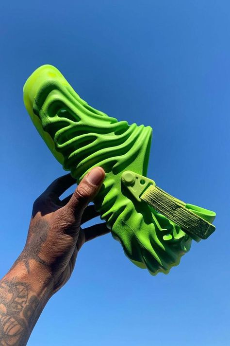 Salehe Bembury Teases Crocs Pollex Clog "Crocodile": The Croc...odile pair is similar to Aminé's one-of-one samples. Crocs Pollex Clog, Cool Crocs, Salehe Bembury, Crocs Fashion, Sneaker Art, Year Of The Tiger, Comfy Shoes, Girls Sneakers, Shoe Game