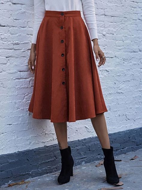 Corduroy Circle Skirt, Courderoy Outfits, Midi Corduroy Skirt, Tan Corduroy Skirt Outfit, Corduroy Skirt Pattern, Cordoury Skirt, Corduroy Skirt Outfit Winter, Cord Skirt Outfit, Courderoy Skirt