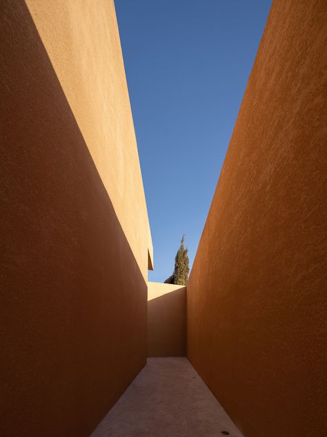 Gallery of Hall of Immortality at Longshan Cemetery / Studio 10 - 33 Staff Housing, Rural China, Curtin University, Tsinghua University, University Of Sydney, Entrance Porch, Designer Studio, Rural Area, Global Design