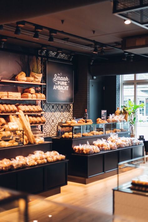 » Modern Dutch bakery design | black and white Display Bakery Ideas, Corner Store Design, Black Bakery Interior, Modern General Store Ideas, Bakery Shop Design Modern, Bakery Exterior Design, Bakery Interior Design Modern, Deli Shop Design, Modern Bakery Interior