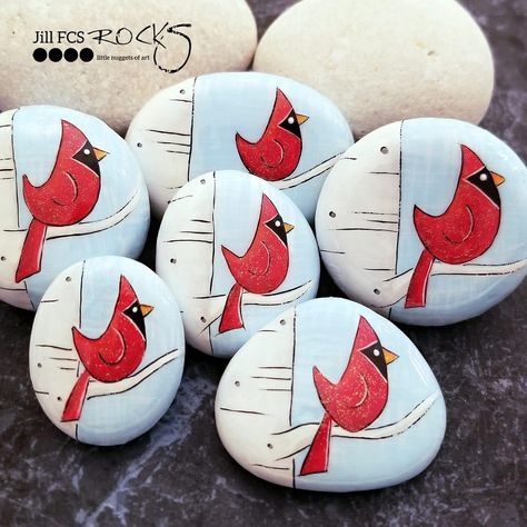 Jill Fcs Rocks, Bird Painted Rocks, Rock Painting Birds, Shell Paintings, Bird Silhouette Art, Bird Rocks, Rock Crafts Diy, Christmas Pebble Art, Rock Art Ideas