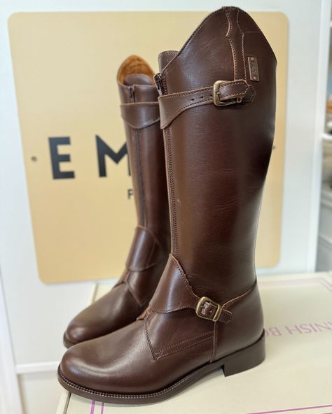 At Emita Polo, we believe young riders deserve the best! 🌟 That's why we're excited to offer The Spanish Boot Company's Children's Polo Riding Boots. Made from the finest Spanish leather, these boots feature a stylish, classic design with a front zip for easy wear. 💯 Features include: ✔︎ Polo style leather boots suitable for all equestrian activities ✔︎ Front zip fastening with buckle detail ✔︎ Lightweight with sturdy rubber sole Choose quality craftsmanship for your young equestrians! 🐴... Polo Riding, Polo Boots, Boot Companies, Polo Style, Easy Wear, Riding Boots, Equestrian, Leather Boots, Classic Design