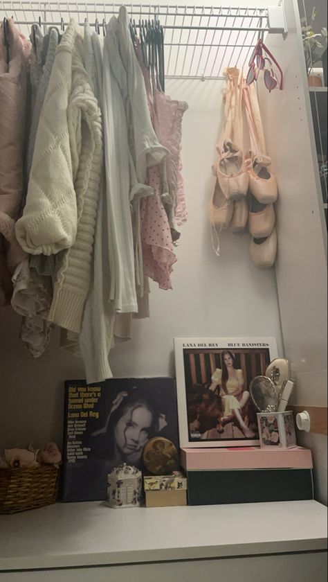 Ballet Academy Aesthetic, Aesthetic Dorm Rooms, Ballet Room, Academy Aesthetic, Hate Winter, Ballet Academy, Coquette Style, Girl Closet, Digital Diary